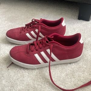 Maroon/burgundy Adidas